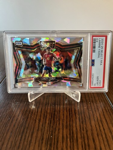 Lamine Yamal 2024 2024-25 Panini Select FIFA #221 Field Level Ice Prizm PSA 10