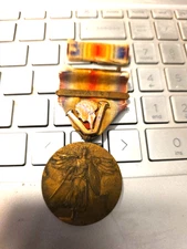 WW1 NAVY   VICTORY MEDAL WITH FRANCE CLASP + FRENCH VICTORY PIN + RIBBON