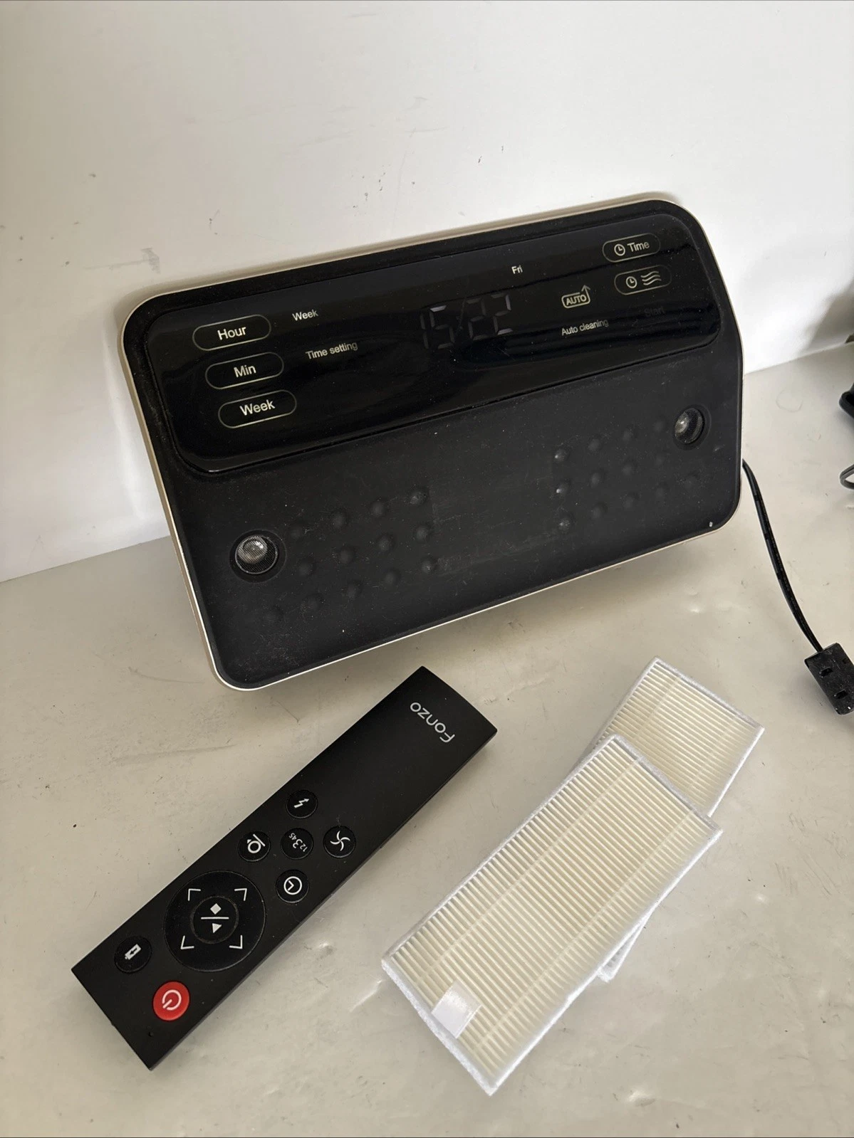 FONZO Robot Vacuum Charger And Remote.
