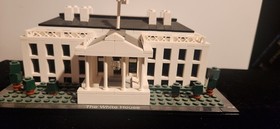 LEGO Architecture The White House 21006 - Retired - No Box / Manual