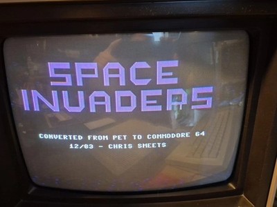 SPACE INVADERS X COMMODORE 64 FLOPPY DISK ORIGINAL GETESTET C64 GAME 1983 