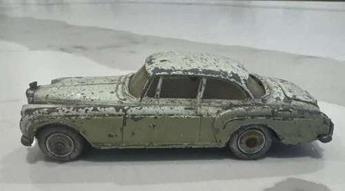Corgi Toys 224 Bentley Continental Sports Car Vintage Two-Tone Olive