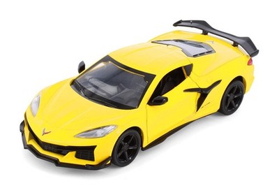2024 Chevrolet Corvette Z06 C8 1/24 Scale Diecast Model by Showcasts - YELLOW