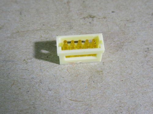 495X DINKY Frankreich 1 Weinregal Flaschen Gelb Original für Berliet Brasseur - Bild 2 von 7
