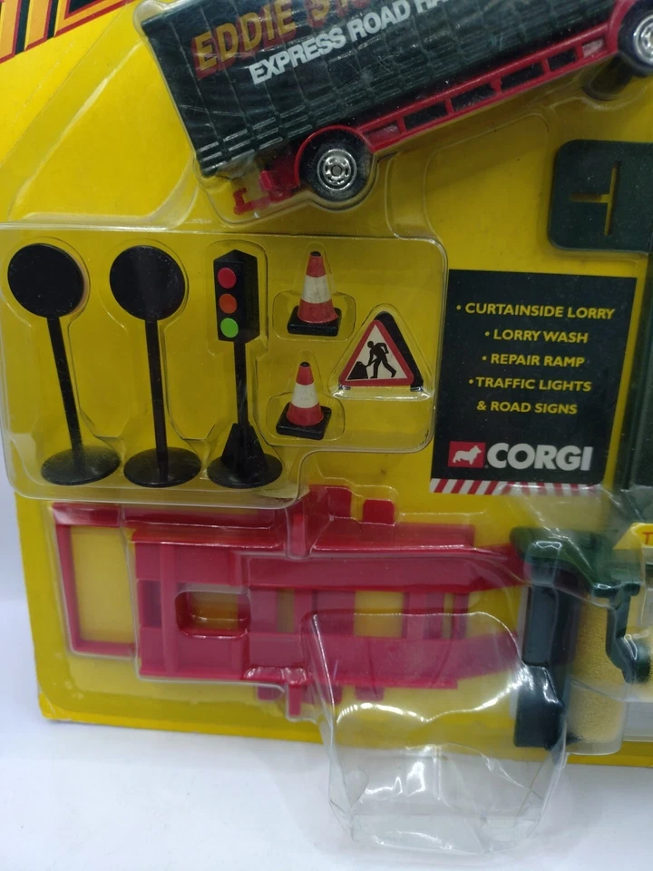 Corgi Eddie Stobart Curtainside Lorry Model Road Maintenance Set New TY88403 - Image 4 of 4