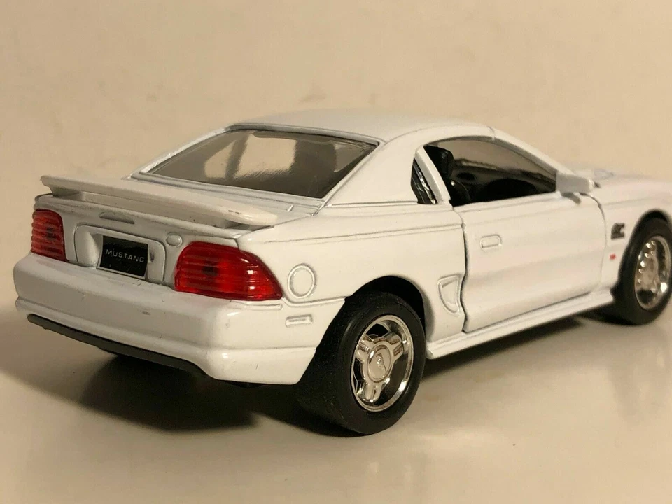 WELLY 1994 MUSTANG GT WHITE 1:32 DIECAST MODEL CAR 5.25" PULL BACK NEW NO BOX - Image 3 of 4