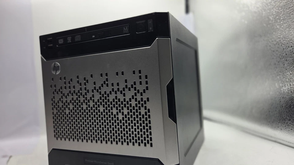 HP ProLiant Gen8 MicroServer  Celeron G1610T @2.3Ghz 8GB RAM - Image 2 of 4