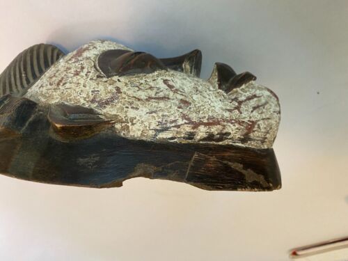 Gabonese Punu Spirit Mask - Traditional African Art used in Oyuki Ceremonies - Picture 7 of 11