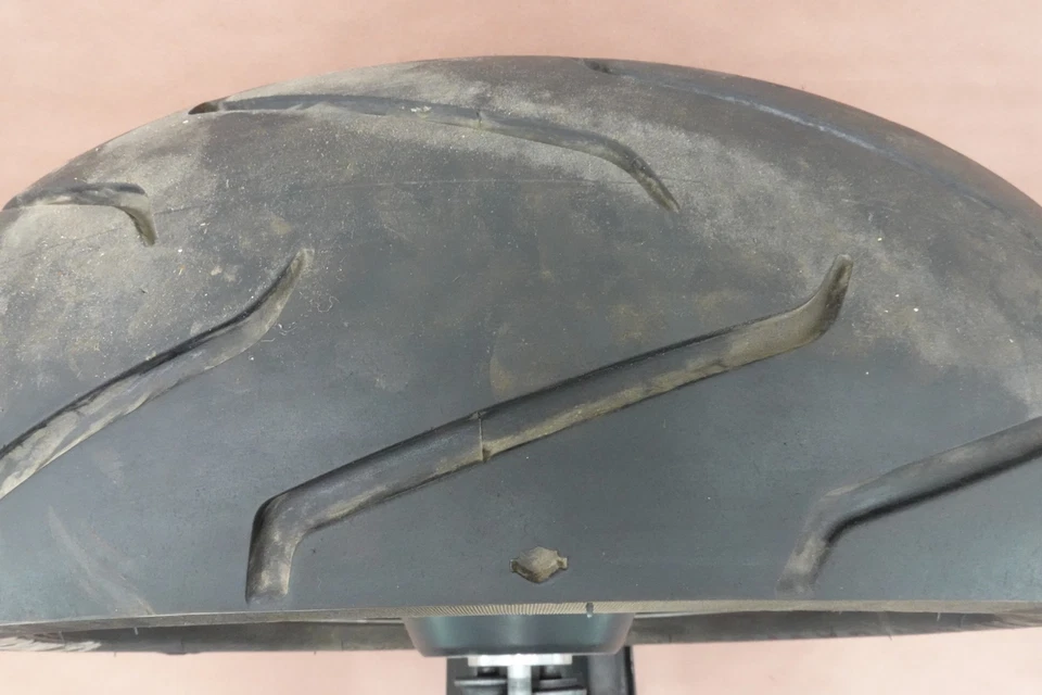 Harley-Davidson Street Rod 750 XG750A 2014-2016 llanta trasera neumático 140/75 R15 Foto 2 de 4