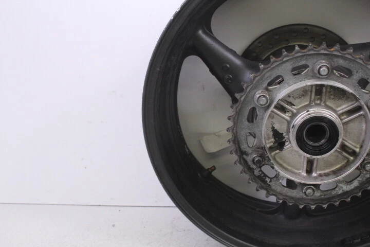 Honda CBR929RR CBR 929 RR 2000 rueda trasera/llanta con rotor de freno/buje de transmisión Foto 4 de 4
