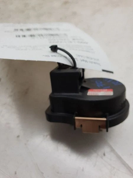 01 02 03 04 05 06 雷克萨斯 LS430 吸收器控制执行器 89241-30040 — 第 4/4 张图片