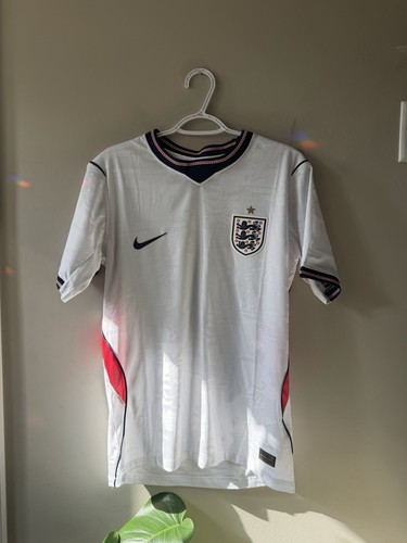 Nike England Home 2026 World Cup Soccer Jersey Men's Medium