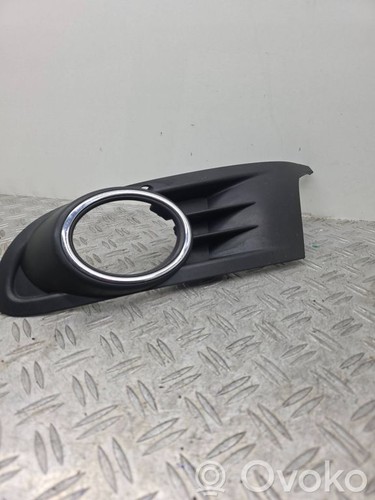 Volkswagen Golf VI 2008 Nebelscheinwerfergitter vorne links 5K0853665 5K0854661