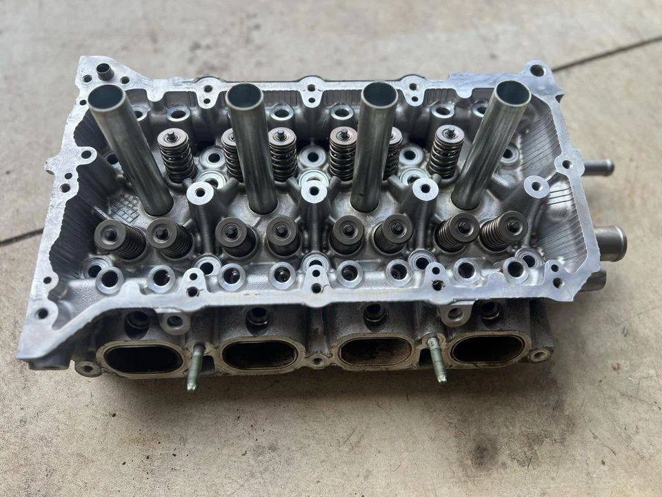 OEM CULATA TOYOTA 2ZR-FXE PARA PRIUS LEXUS CT200H HÍBRIDO 1.8 L Foto 4 de 4