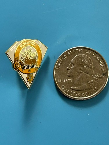 Broche escocés Reviresco Kilt pin ciervo acostado esmaltado - Imagen 2 de 3
