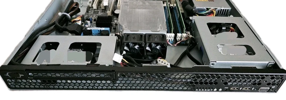 Asus RS100-E8-PI2 Xeon E3-1271 v3, 4C/8T 4GHz, 16GB RAM DDR3 UDIMM ECC - Immagine 2 di 4