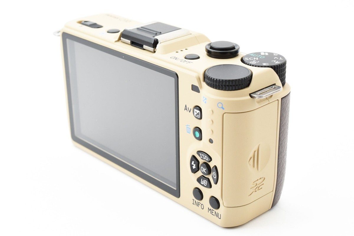 PENTAX Q10 12.4MP Digital Camera Sand Brown Rare Color From Japan