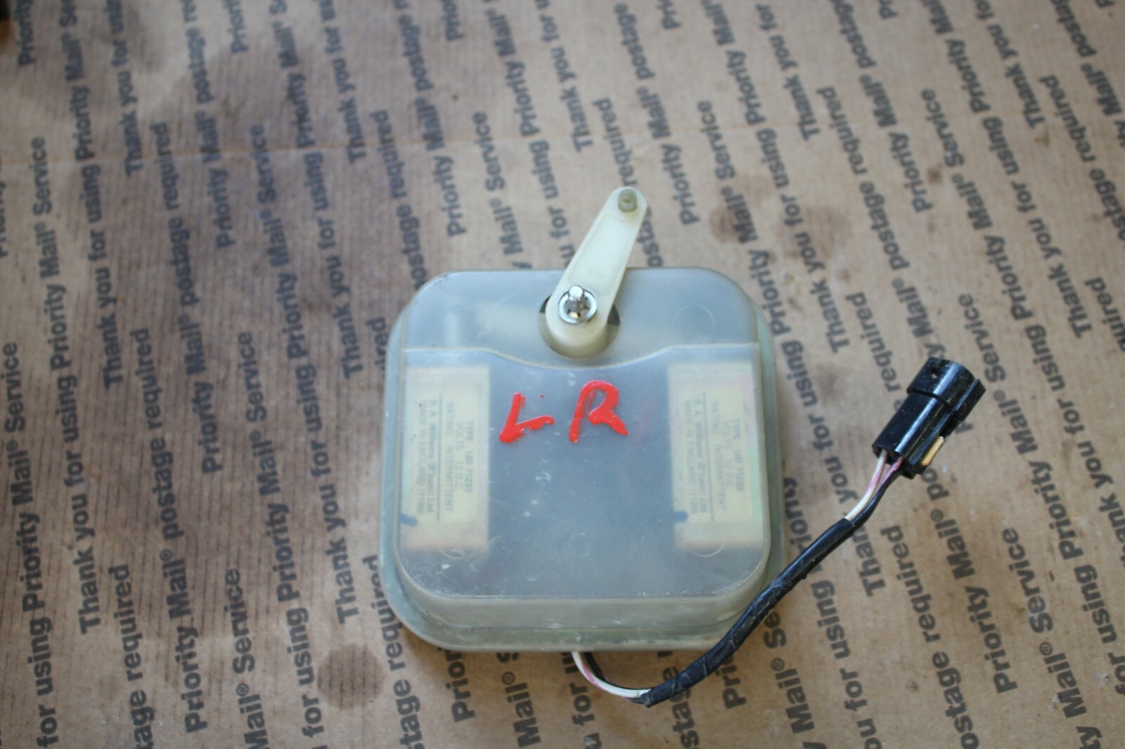ROLLS ROYCE SILVER SPUR 90 REAR LEFT DOOR POWER LOCK MECHANISM