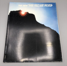 Chevy Chevrolet C10 C20 C30 Silverado Pickups Brochure Catalog 1988
