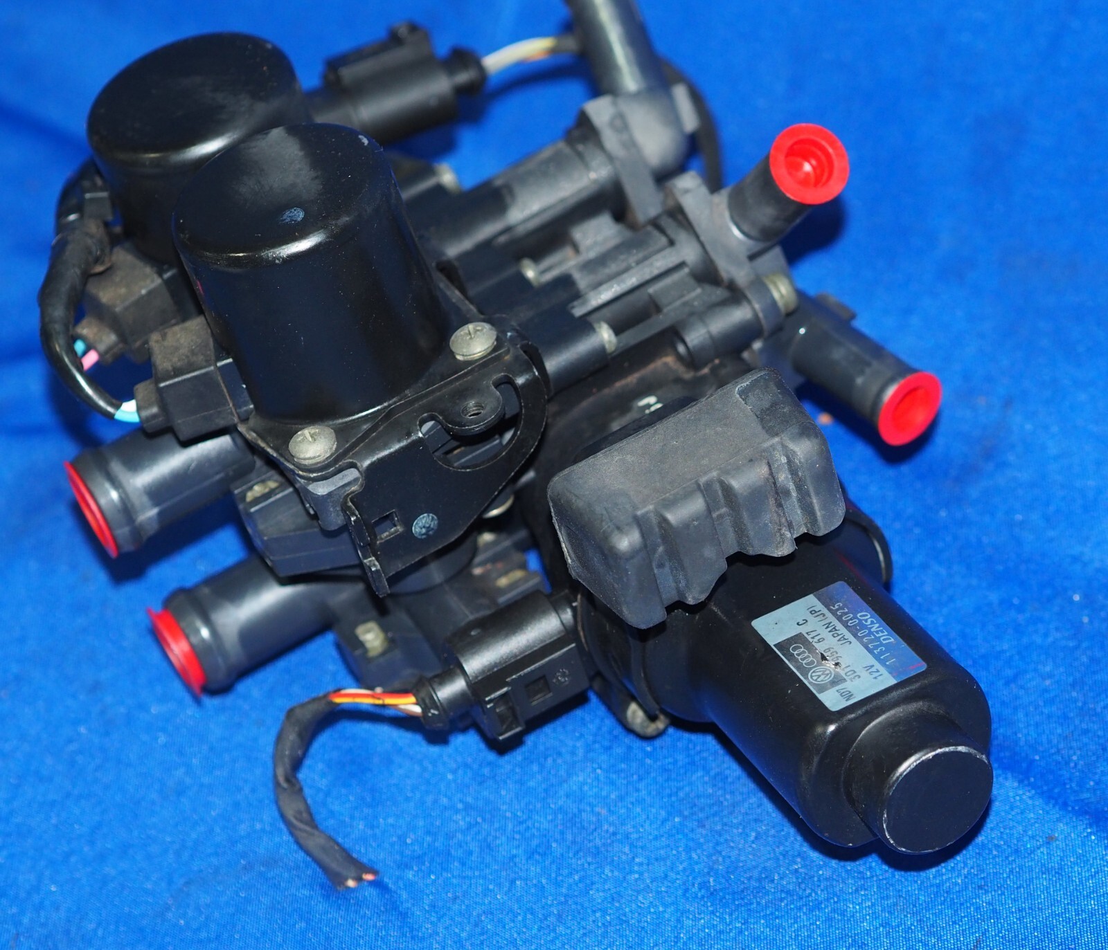 2003-2018 Bentley Flying Spur GT GTC 6.0L W12 Heater HVAC Coolant Pump Valve OEM