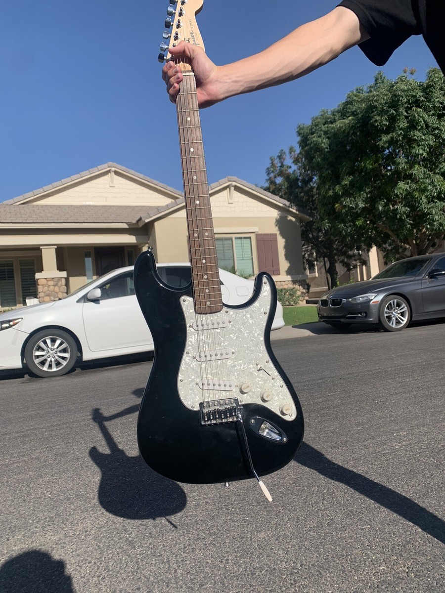 Squier Class Vibe 70s Sratocoaster Electric Guitar Black