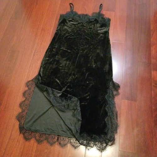 Black Velour Dress With Lace and Slit on side Retro - Picture 8 of 8