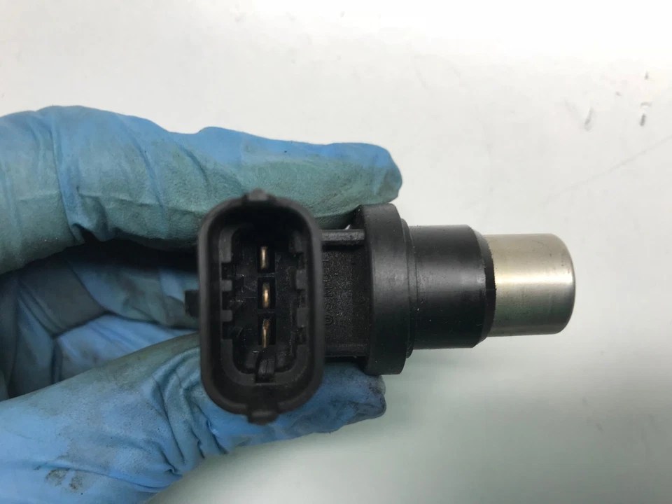 Sensor árbol de levas Volvo S80 2005 / 98-06 2.4D 5D 120KW / S60 V70 8631533 Foto 3 de 3