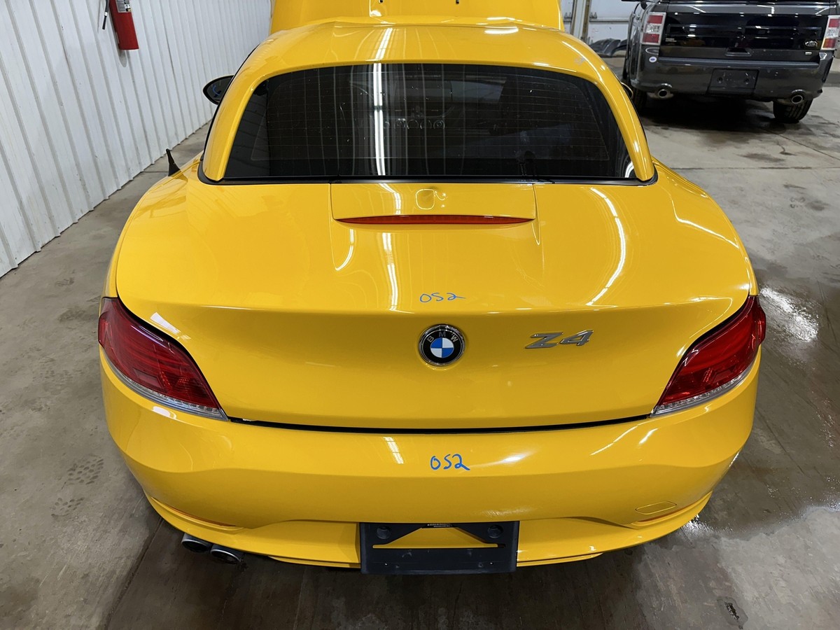 09-16 BMW Z4 REAR TRUNK DECKLID LIFT GATE YELLOW PAINT B21 | eBay