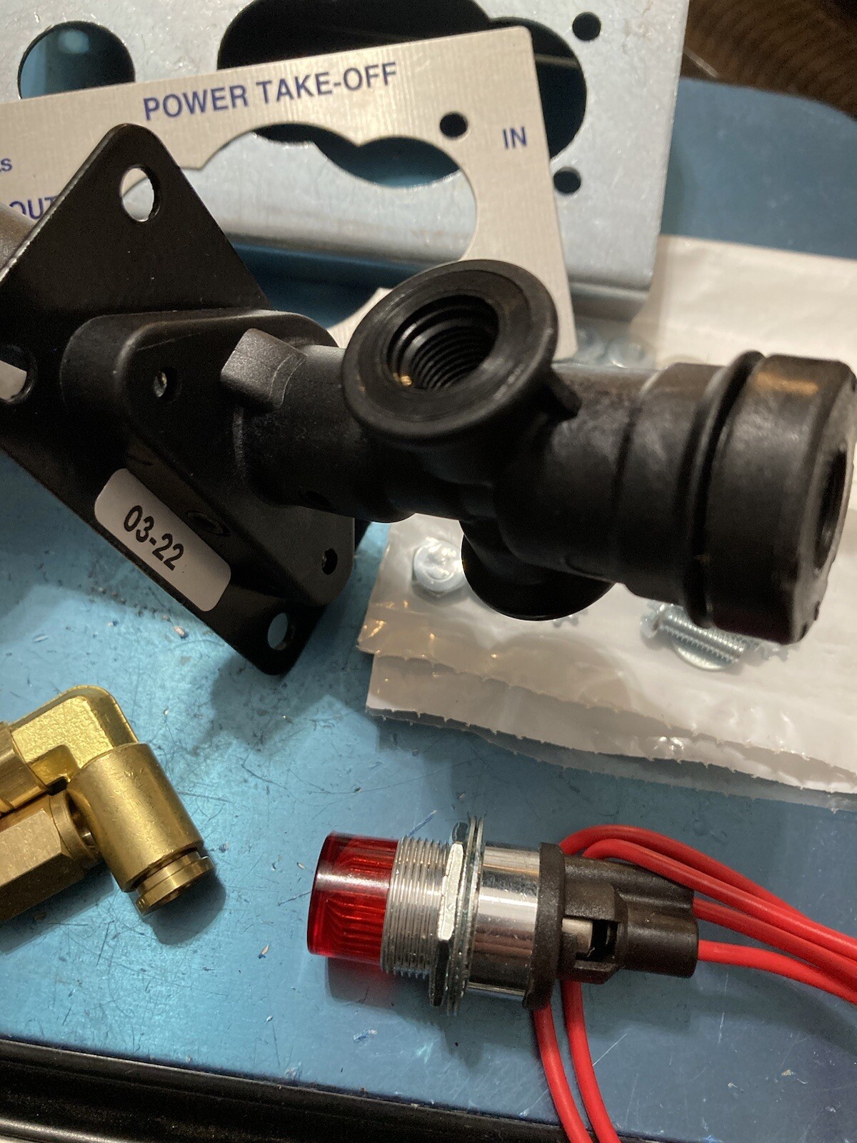 NEW Muncie Air Shift Part # 35M18653, OEM, Dump Truck W. Air  