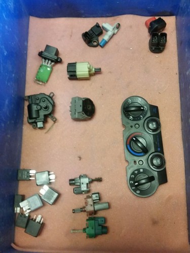 Ford Fiesta V (JH, JD) Verschiedene Ersatzteile im Set