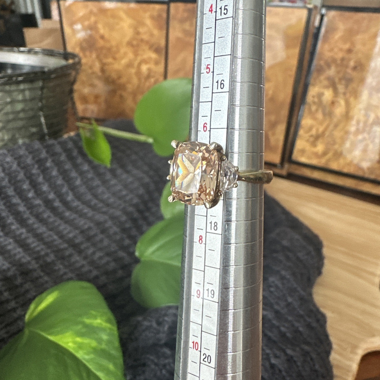 Beautiful Ring - image 3