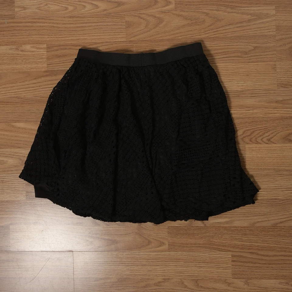 Splash Women’s 12 Short Black Crochet Pattern Elastic Band Waist Short Skirt - Image 2 of 4