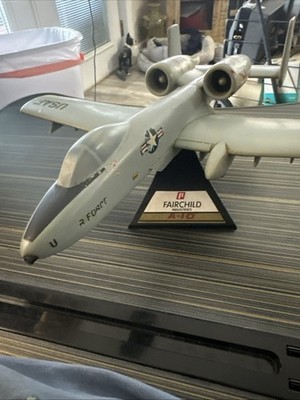 1979 MG Freund Fairchild A-10 WARTHOG FACTORY MODEL Connecticut Air Guard desk