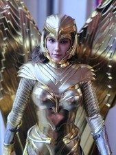 Hot Toys Wonder Woman 1984 1 6 Scale Golden Armor Figure MMS577