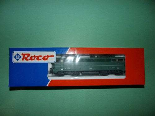 ROCO locomotive électrique BB25200 vert 63572 NEUF (1bis) | Condition: Neuf