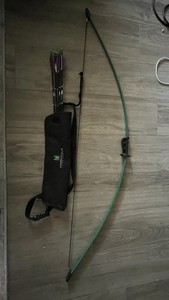 Bear Archery Crusader Green Youth 51" Recurved Bow w Arrows