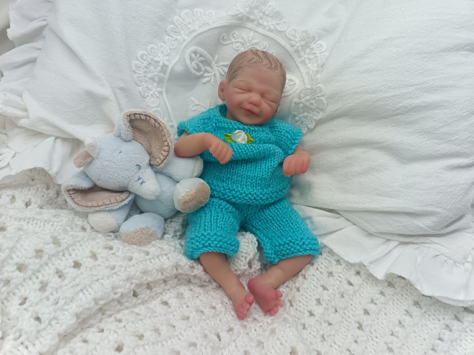 Mini Bébé Reborn Zane poupée de collection faite main et lestée premium - 2