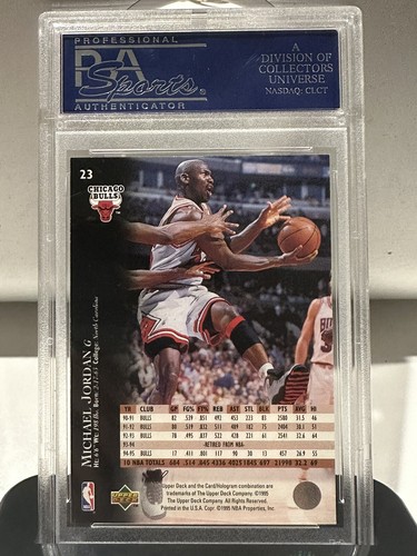 1995-96 Upper Deck MICHAEL JORDAN 23 Electric Court PSA 9 Mint Pop 153 1:180 - Picture 4 of 7