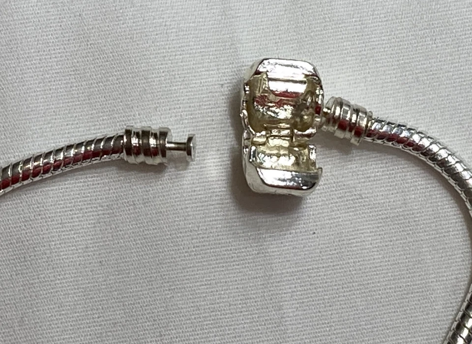 New Kentucky Wildcats Women's Blake 6-Charm Bracelet, NCAA - Image 4 of 4