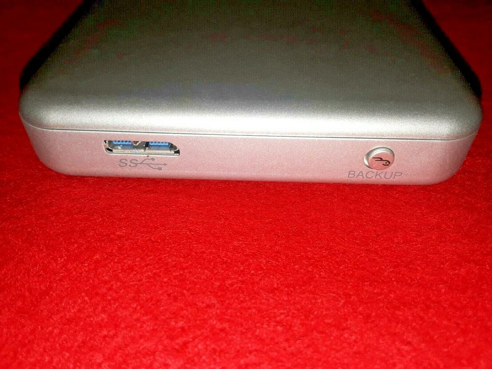 Rocketfish RF-HD3025 USB 3.0 2.5 Sata Hard Drive Enclosure - Image 3 of 4