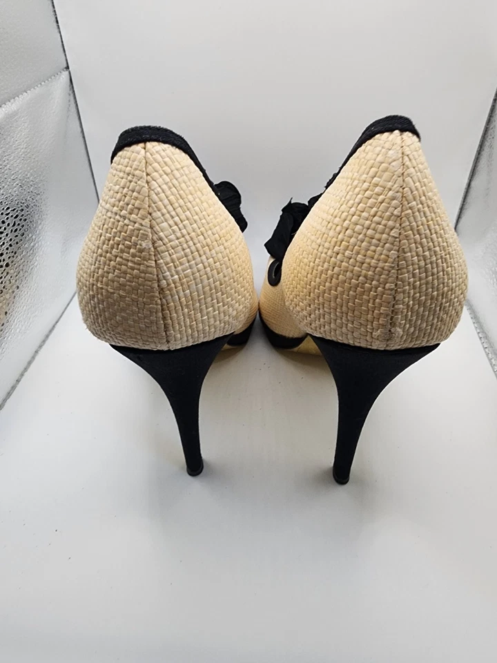 Beverly Feldman Tan and Black High Heels Size 8 - Image 2 of 4