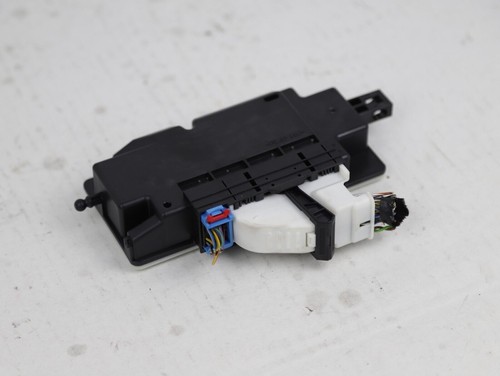 2013 - 2015 BMW 750Li XDrive Diagnostic Control Module Unit OEM 9330952 - Picture 2 of 3