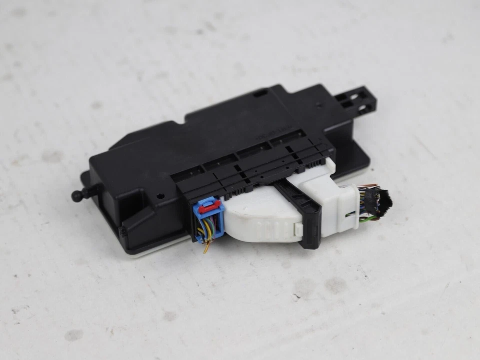 2013 - 2015 BMW 750Li XDrive диагностический модуль управления блок OEM 9330952 - Изображение 2 из 3