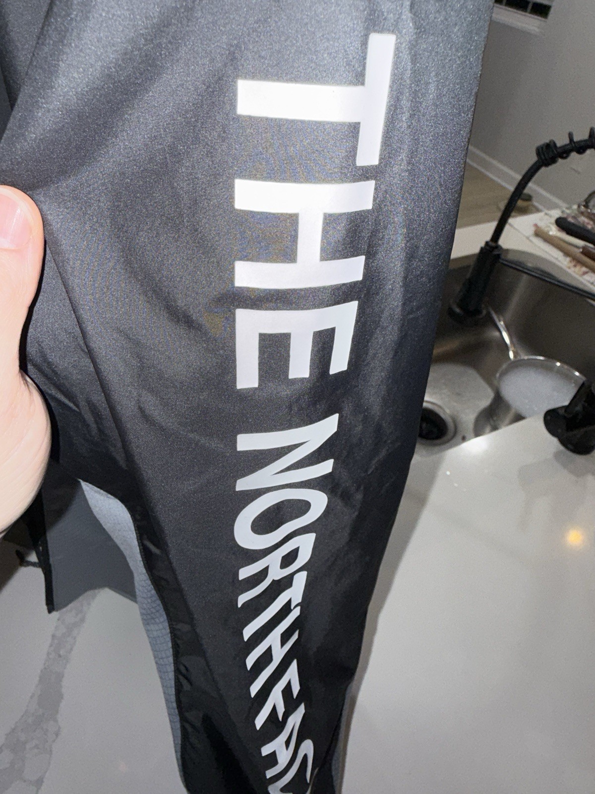 The North Face Microfleece Lined Windbreaker Ligh… - image 8