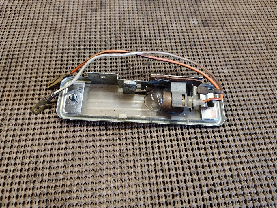 Buick Wildcat GS Electra 225 LeSabre 1966-67 mapa de tablero conjunto de luces de cortesía #2 Foto 3 de 4