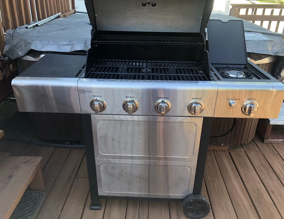 Parrilla de gas propano de 4 quemadores KENMORE con tanque de gas Paraco gratuito y kit de herramientas de barbacoa Foto 3 de 4