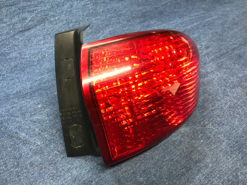 2006 2007 斯巴鲁 Tribeca B9 右侧尾灯 #2 — 第 3/4 张图片