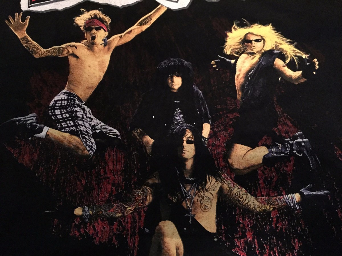 Vintage 90's Motley Crue Decade of Decadence Tour Shirt Size Vintage 90's Motley Crue Decade of Decadence Tour Shirt Size