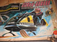 RARE VINTAGE SKI DOO STROMBECKER SLOT CAR SNOWMOBILE RACE SET BOX  TRACK ONLY