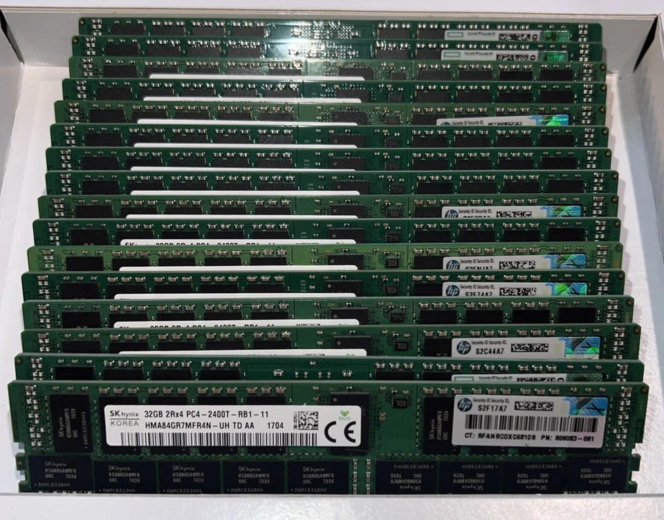 HP Hynix 32GB DDR4 2400 MHz ECC REG HMA84GR7MFR4N-UH PC4 Server Workstation RAM - Bild 2 von 2